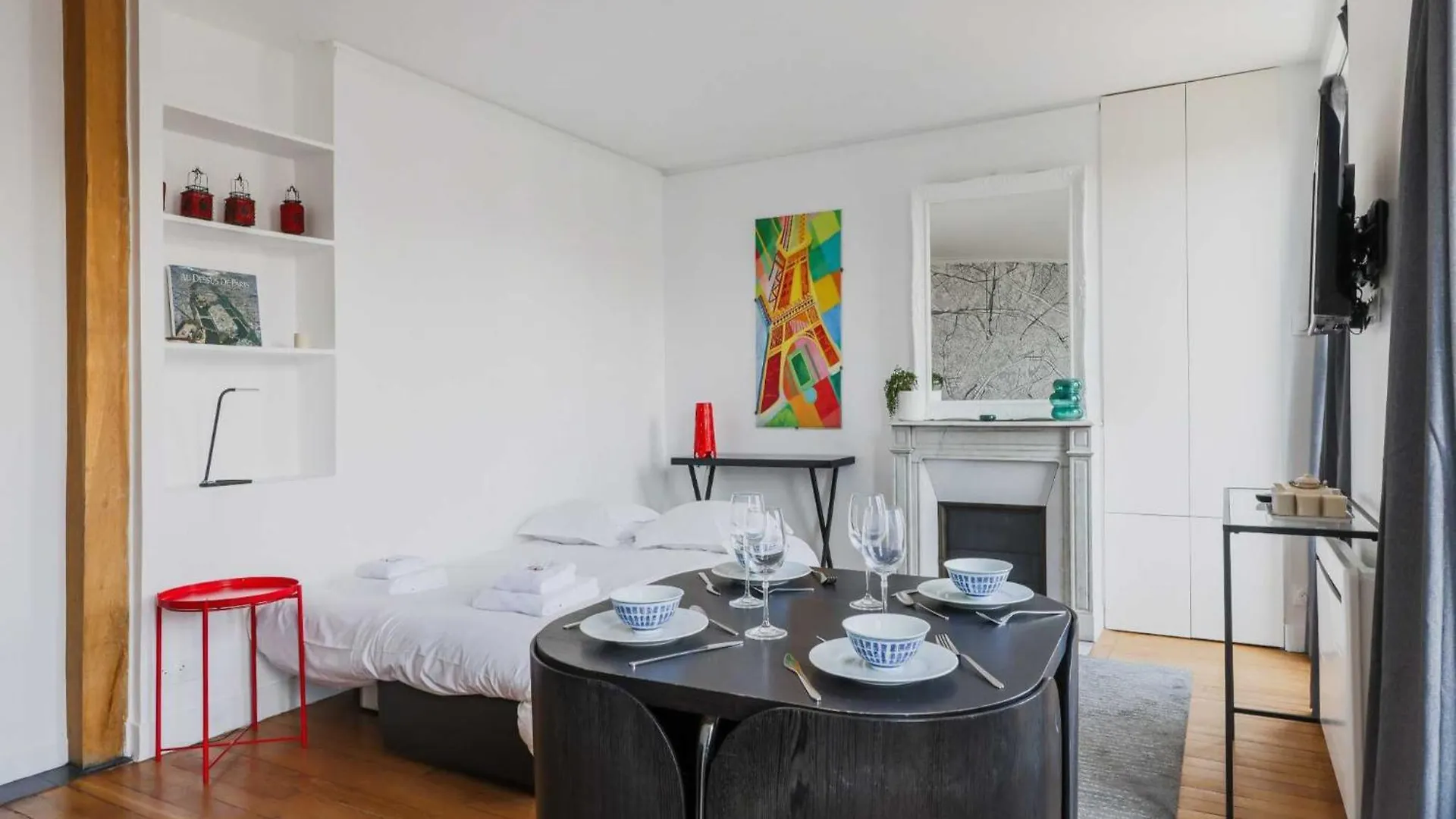 Luminous 1Bdr Witha C&Balcony-Marais Louvre Apartment Paris France